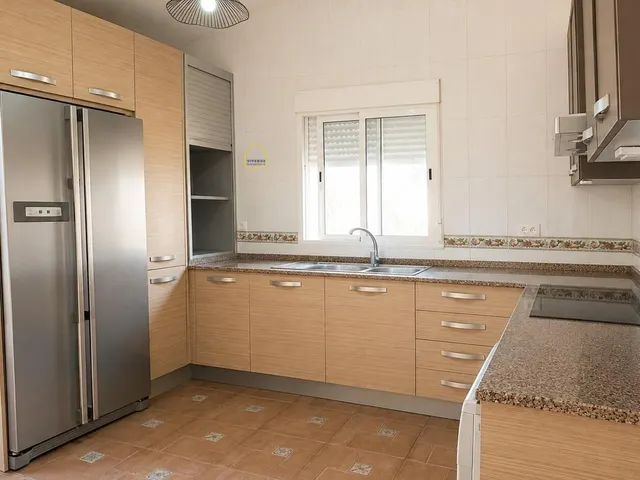 Casa con terreno 2 casas más y piscina privada. — 28