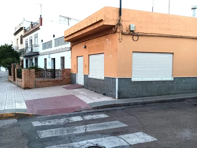 LOCAL EN ALQUILER CON EXCELENTE UBICACIÓN Y GRAN POTENCIAL