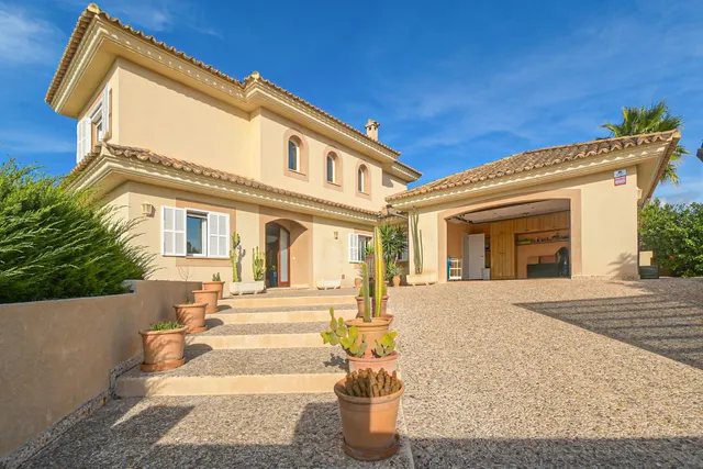 Exclusivo unifamiliar con jardín y piscina en Sant Marçal — 26