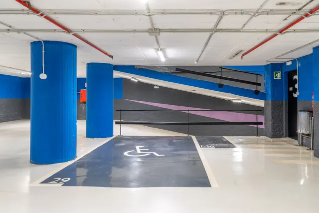 Parking de moto 2m² en alquiler - Eixample — 36