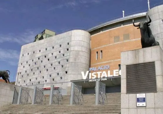 PISO DE UNA HABITACIÓN CON ASCENSOR EN CARABANCHEL — 22