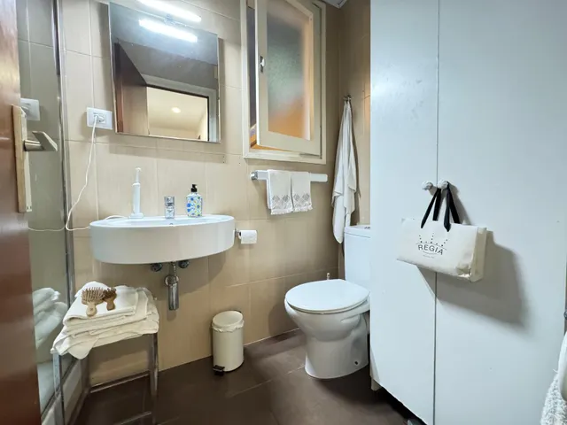 PISO DE 4 habitaciones Y DOS BAÑOS EN LA CALLE CALABRIA CERCA DEL SAGRADO CORAZÓN — 14