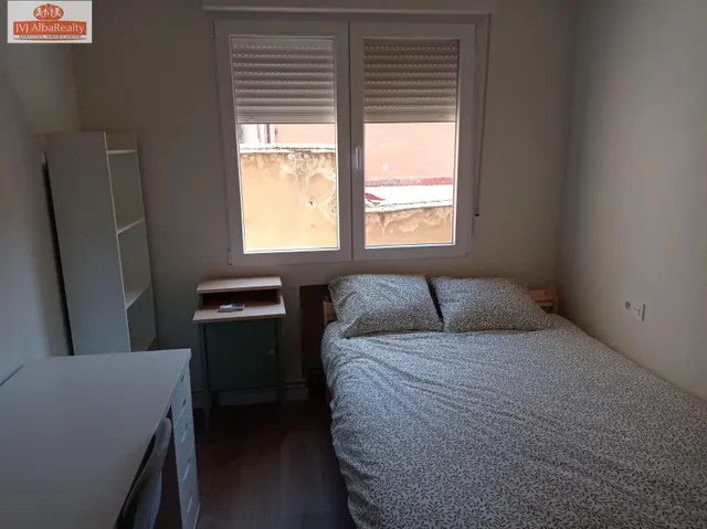 VIVIENDA EN VENTA COMPLETAMENTE REFORMADA EN ZONA CONCEPCION — 24