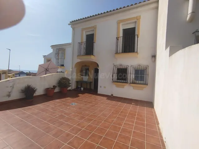 CHALET UNIFAMILIAR CON PISCINA EN TORRE DE BENAGALBON - foto 2