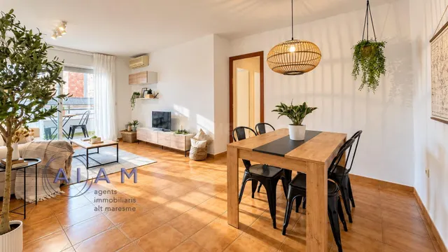 Piso muy céntrico con 4 habitaciones - foto 5