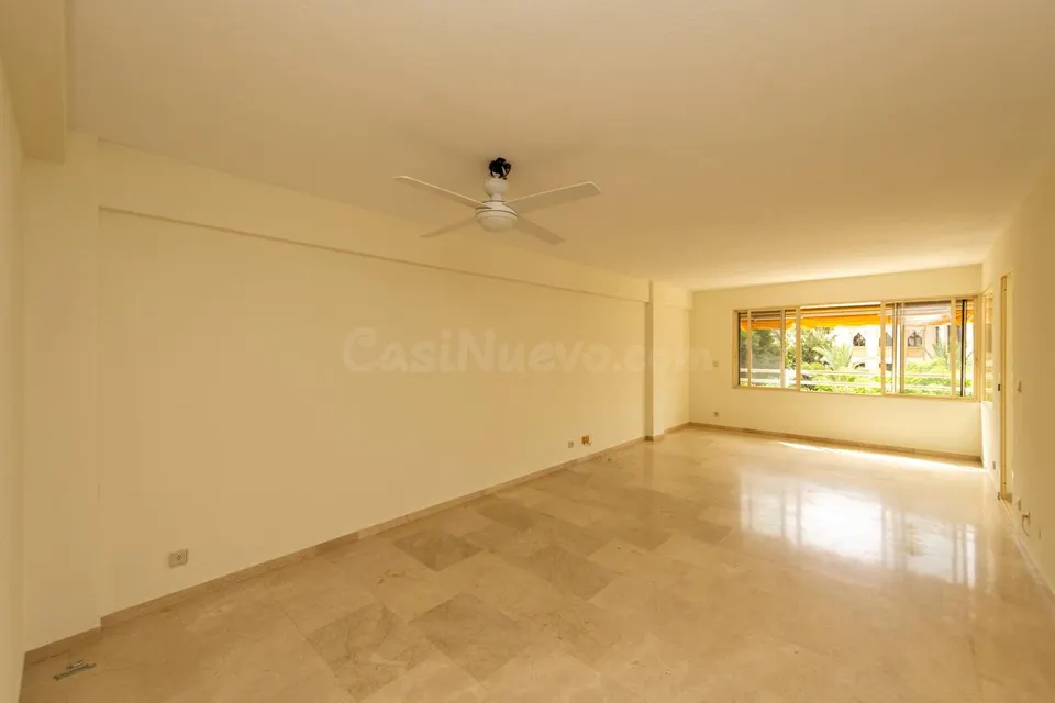 Estupenda vivienda con vistas a los jardines de la Diputación!!