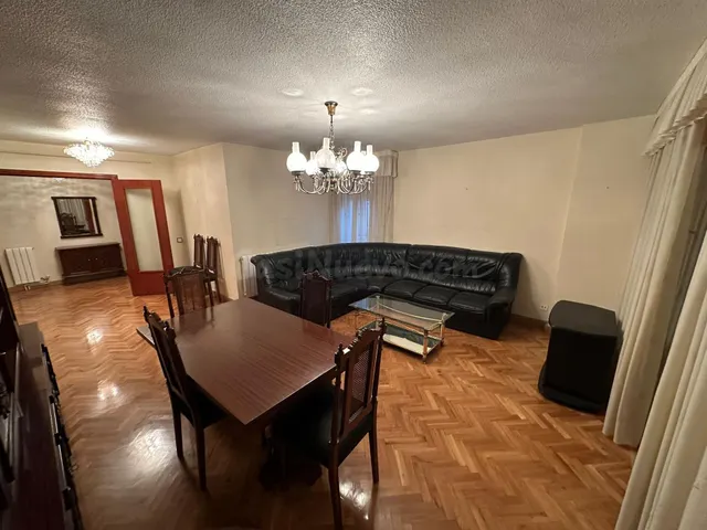 VENTA DE PISO CON TERRAZA, GARAJE Y TRASTERO EN AVDA. JUAN C - foto 5