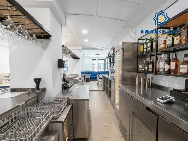 Bar restaurante en Plz de Gracia- Recogidas, en funcionamiento. — 5