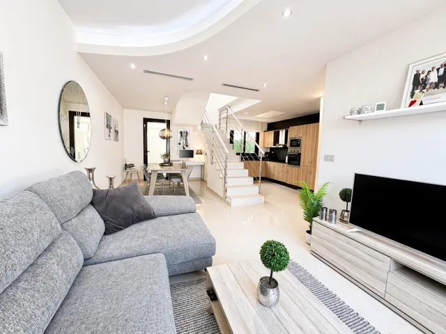 Adosado contemporáneo  PAU-26 con piscina privada y solárium — 12
