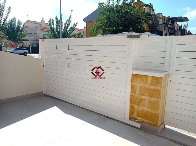 Chalet adosado con piscina comunitaria a 900 m de la playa en El Mojón — 3