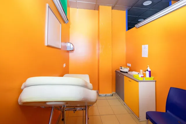 LOCAL COMERCIAL EN VENTA - ZONA PLAZA DE TOROS, GRANADA — 24