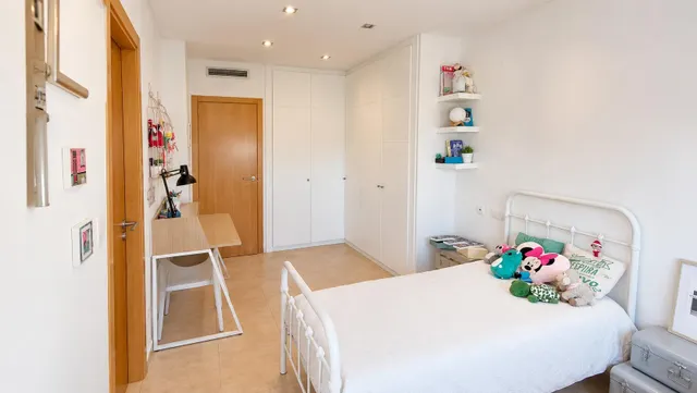 Ref- 08700 Salico presenta Adosado de 4 dormitorios con 80 m2 de terrazas y garaje en  Almazora centro — 35