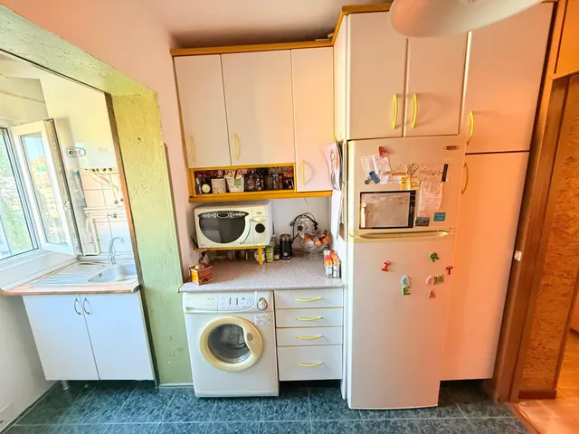 Piso exterior con ascensor en Villaverde · 2 dormitorios · Bien comunicado · Madrid — 6