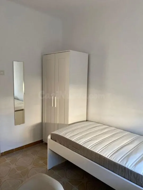 Piso para estudiantes en La Chana (Calle Sagrada Familia) – 4 habitaciones exteriores, aire acondicionado y muy luminoso (REF: DLR 870) — 19