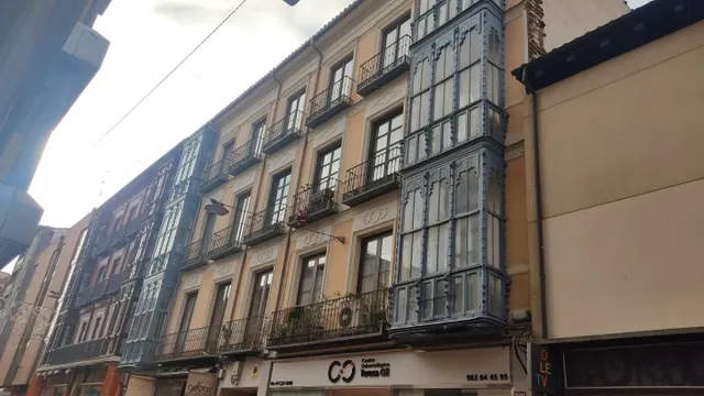 Piso 4 habitaciones 258m² en venta - Centro — 35
