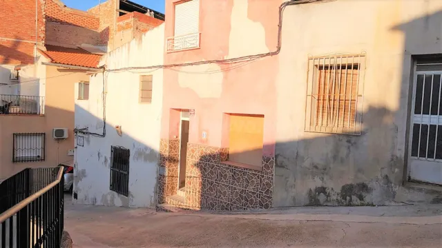 Venta de Casa Adosada en Santa Bárbara Nº 10 Abanilla