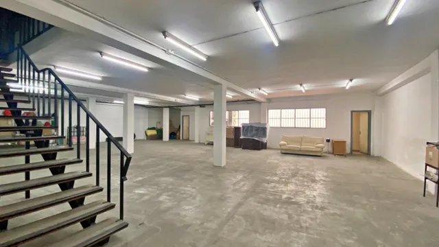 Local comercial zona centro Alicante - entreplanta+planta baja+sotano — 28