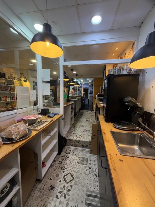 Local comercial 183m² en alquiler - Centro — 7