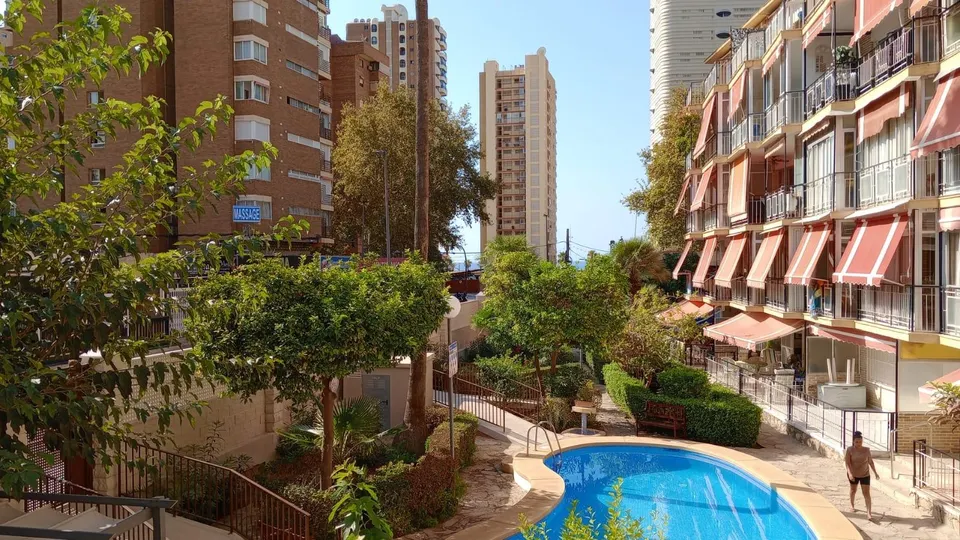 Reformado apartamento en zona Avenida Mediterránea a pocos minutos andando hasta playa Levante.
