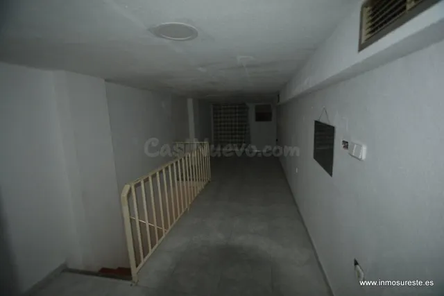 Local comercial en Orihuela cerca de la Glorieta Gabriel Mir - foto 5