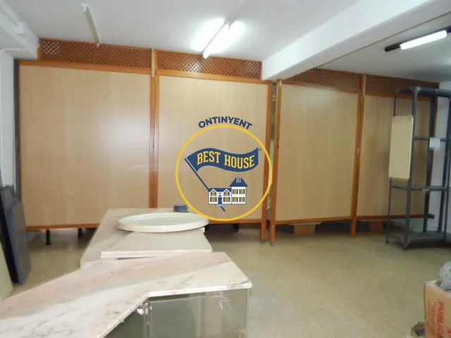 EXCELENTE LOCAL COMERCIAL POR TAMAÑO Y UBICACIÓN EN ONTINYENT. — 7