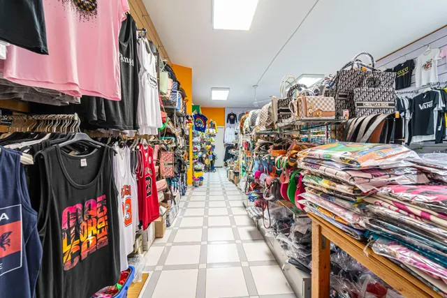 Cala millor local comercial en segunda linea de mar de 67m2 — 17