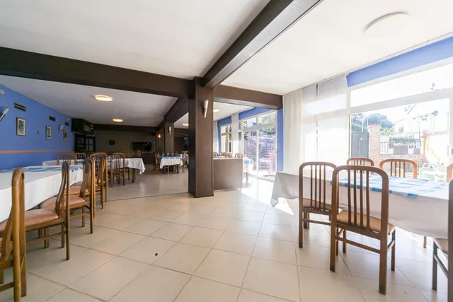 Restaurante con casa en preciosa ubicación de Cerdanyola — 17