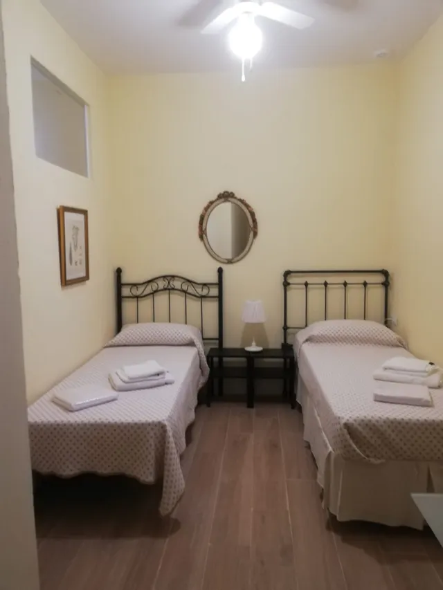SOLO PARA INVERSORES, VIVIENDA EN CENTRO DE CADIZ RECIEN REFORMADA. — 14