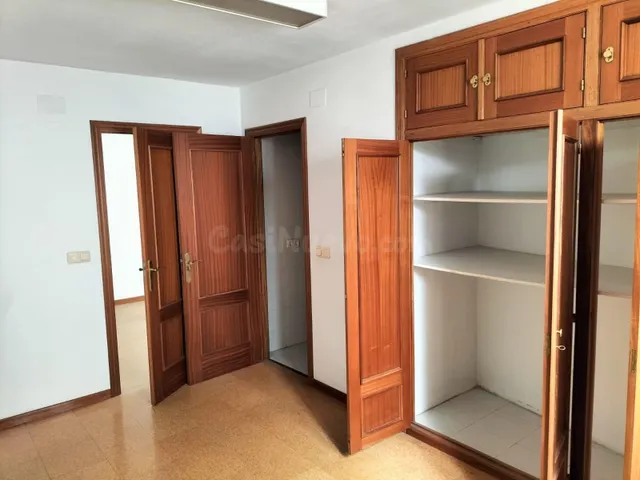 MONCASA VENDE Oficina en el centro - foto 2