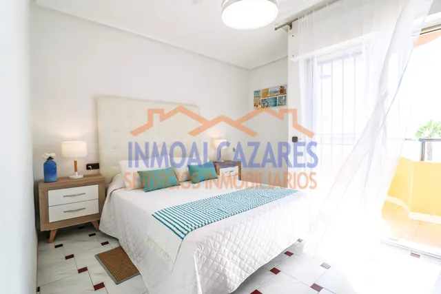 ESPECTACULAR DUPLEX DE  3 DORMITORIOS Y 2 BAÑOS, EN PRIMERA LÍNEA DE PLAYA CON VISTAS AL MAR EN LOS NAREJOS, LOS ALCAZARES, MURCIA. — 25