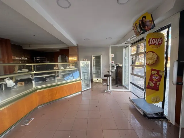 LOCAL COMERCIAL EN CASTELLDEFELS - PLAYA - foto 4