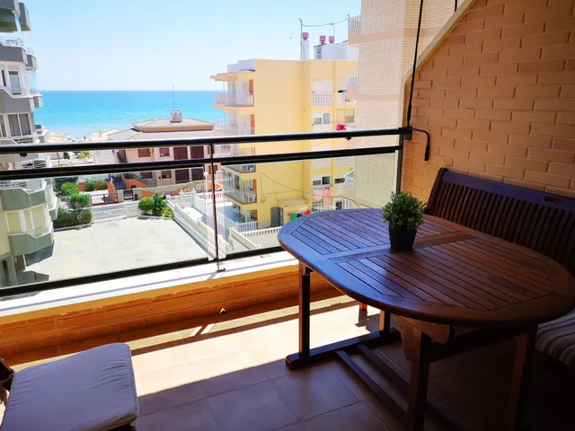 Piso renovado a pocos metros de la playa en la mejor área de Guardamar del Segura. — 4