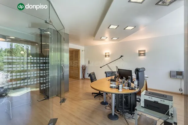 EXCLUSIVO INMUEBLE EN PLAZA DE CARRETAS, JUNTO AL EMBLEMÁTICO PASEO DEL SALÓN — 4
