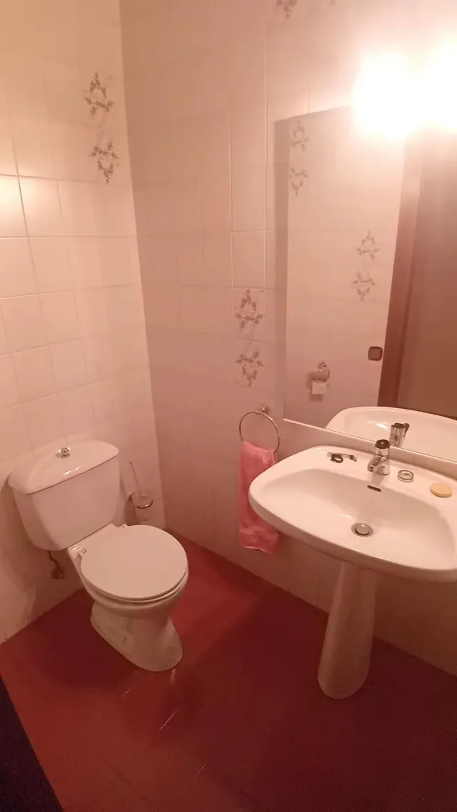 CASA CON AMPLIA TERRAZA EN ALCARRÀS — 12
