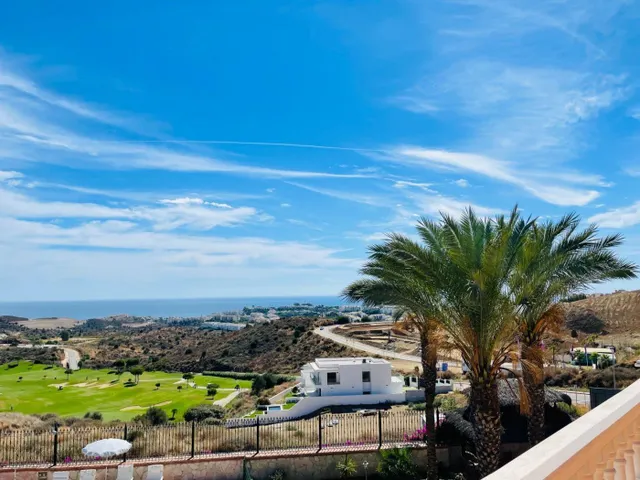 Villa de Lujo con vistas al mar y al golf. 7 dormitorios, 10 baños. Calanova Golf, La Cala de Mijas — 17