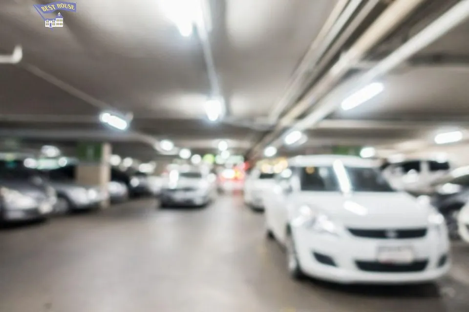 PLAZA DE PARKING PARA COCHE MEDIANO - GRANDE EN SANT FRANCESC