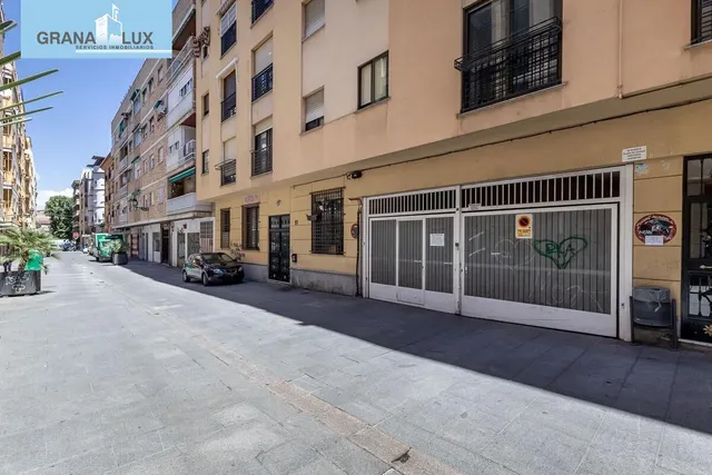 Magnífico piso con plaza de garaje junto a Catedral. — 29