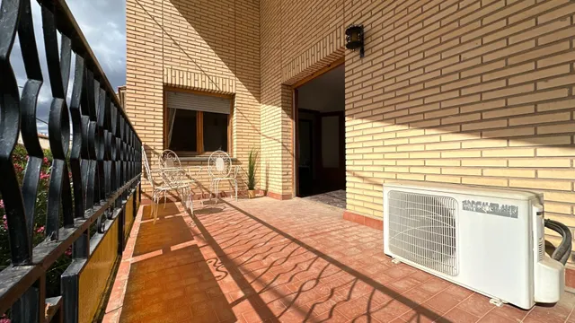 Casa independiente en la almunia de doña — 37