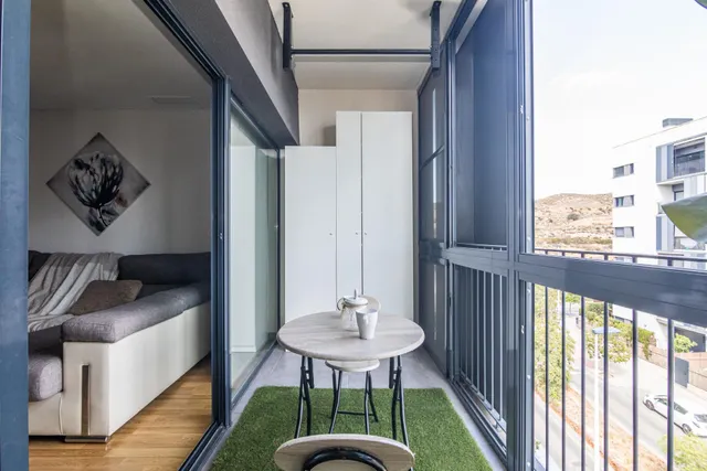 vivienda con piscina, plaza de garaje, terraza, 3 habitaciones y 2 baños — 17