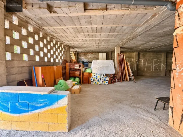 Magnífico local comercial en el centro de Padul — 3