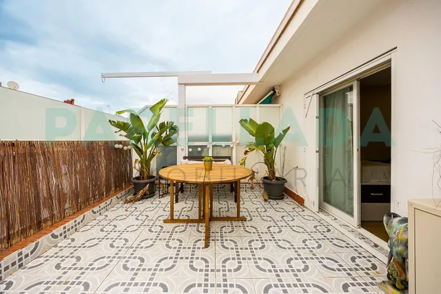 Ático exclusivo con dos terrazas y vistas al mar en el centro de Badalona — 40