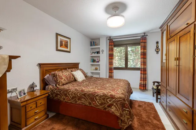 Exclusivo piso señorial con terraza en el Paseo del Salón (Cuesta de Escoriaza), con cochera y trastero. — 32