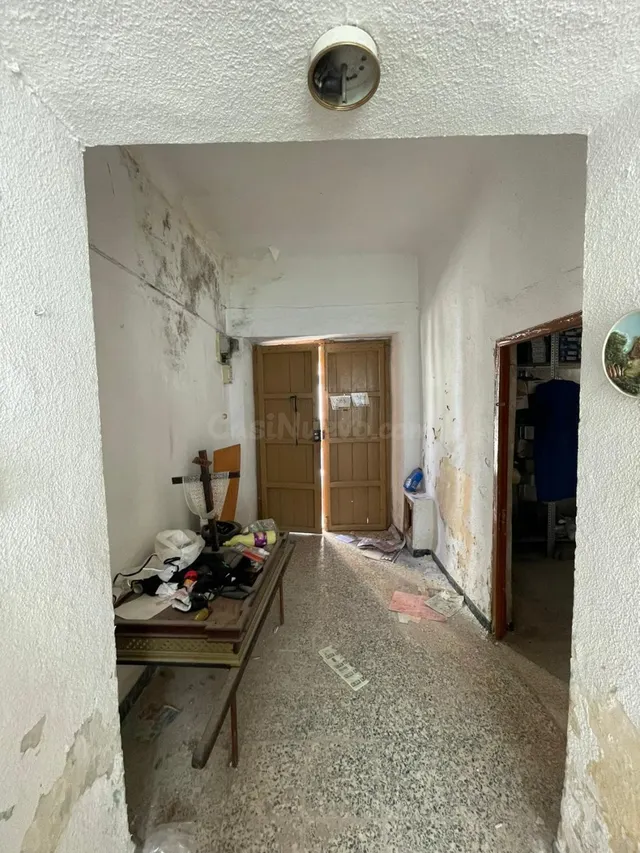 Gran casa para reformar en Cabra - foto 3