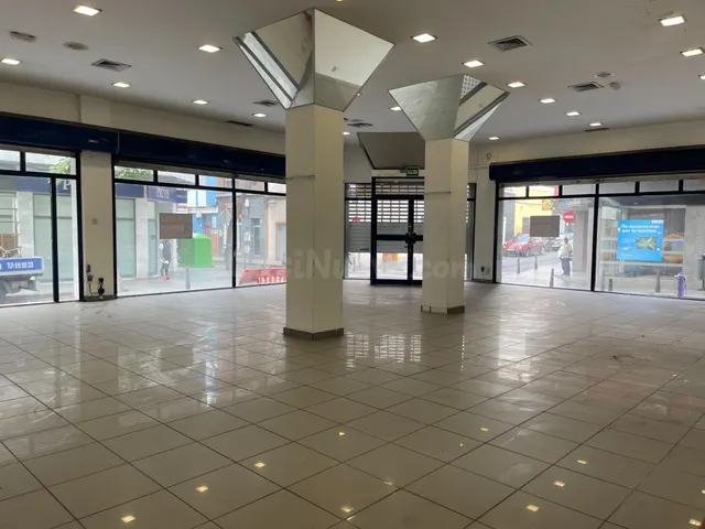 Local comercial 160m² en alquiler - La Isleta - foto 4