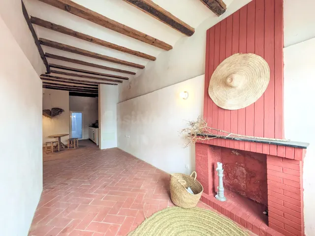 Encantadora Casa Reformada en el Corazón de Amposta — 2