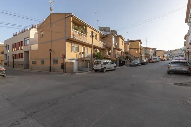 PRECIOSO ADOSADO CON PATIO, TERRAZA, COCHERA Y ESTUFA DE LEÑA EN LAS GABIAS (GRANADA) — 41
