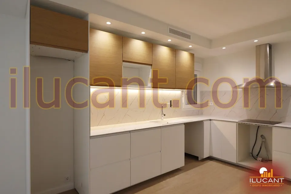 FANTASTICO  PISO CON REFORMA A ESTRENAR JUNTO AV. CONDE LUMIARES