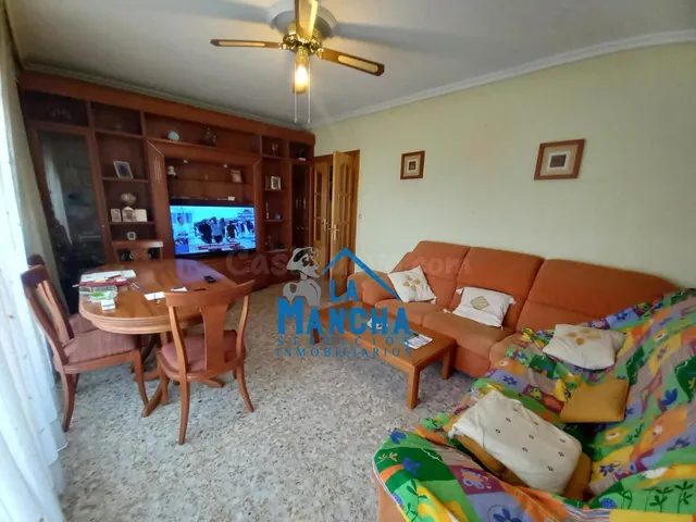 *205.000* INMOBILIARIA LA MANCHA VENDE PISO DE 4 habitacione