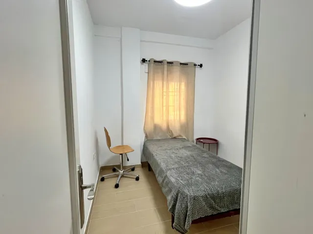 Piso totalmente reformado de 3 dormitorios en Málaga capital – Alquiler de temporada hasta julio — 14