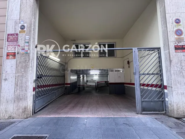 Garaje DOBLE en pleno centro de Almería, junto a La Rambla — 3